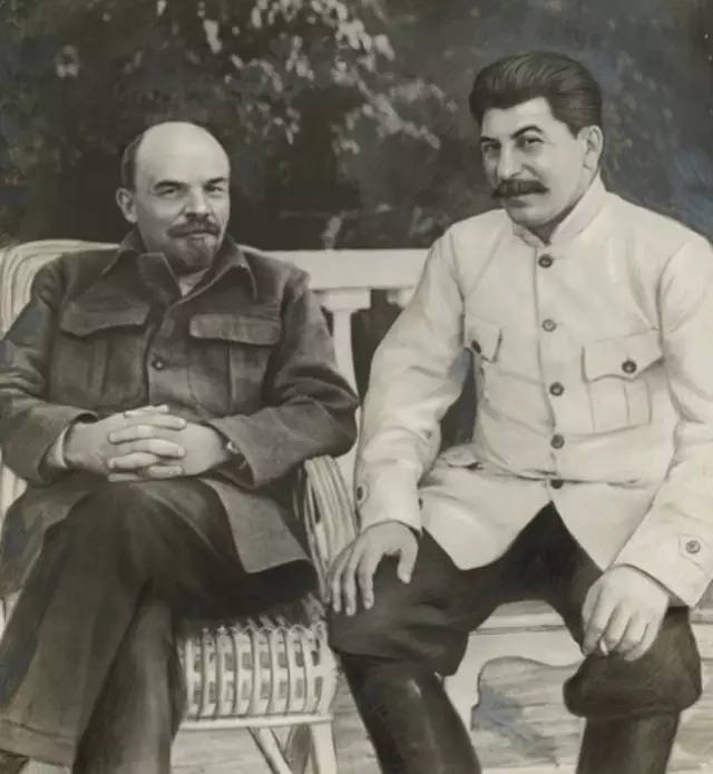 12,1922年 列宁和斯大林于戈尔基(lenin and stalin in gorki)